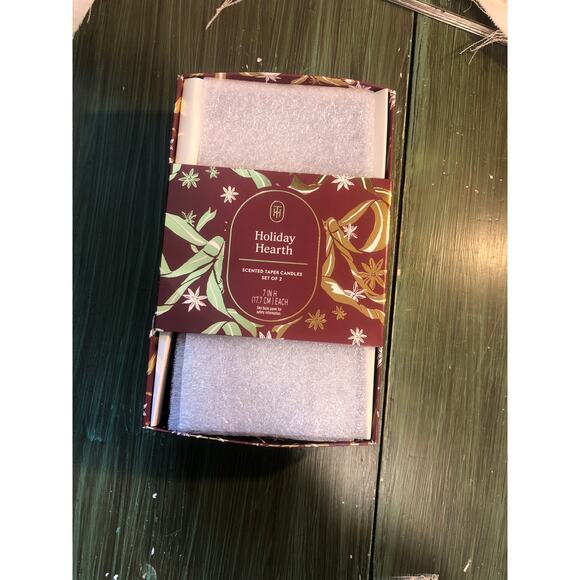 Threshold NWT NIB Holiday Hearth Scented Taper Candles Set of 2 - Picture 3 of 6